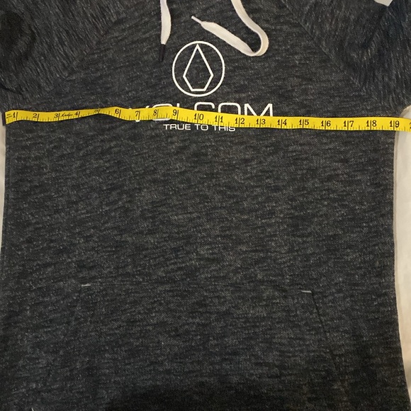 Volcom Women’s Long Length Hoodie - Picture 8 of 10